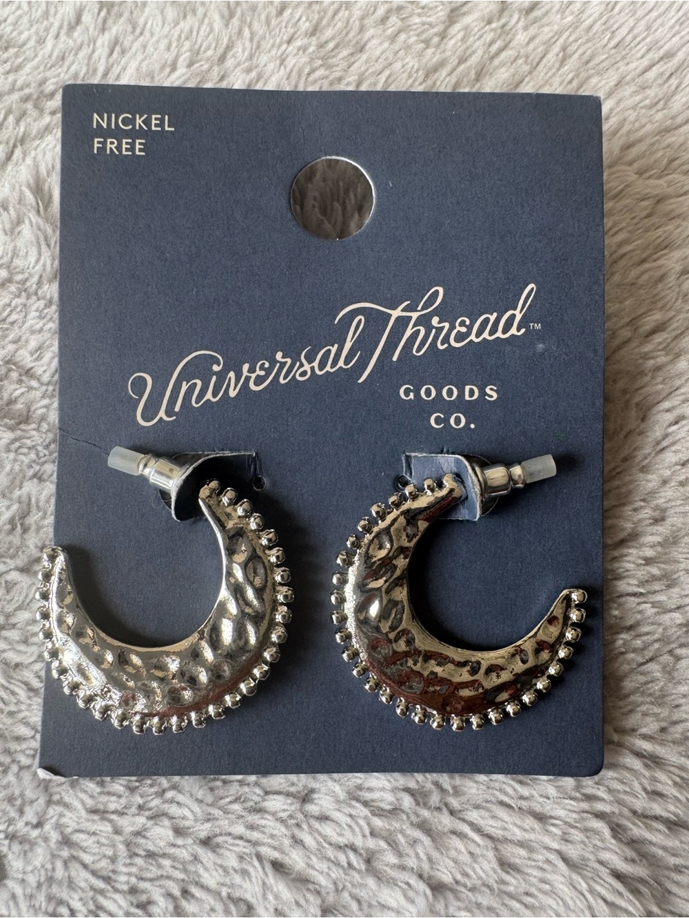 Lot of 5 Universal Thread Silver and Gold Toned Earrings 1 Trio Pack & 2 Singles - Picture 6 of 7